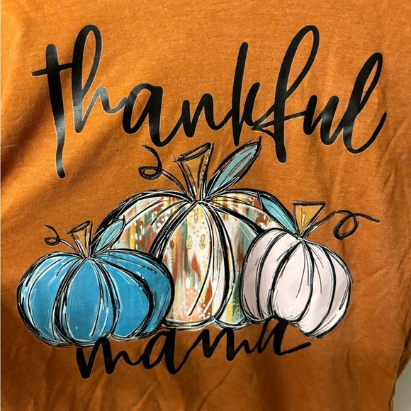 Thankful Mama T-shirt - Picture 4 of 4